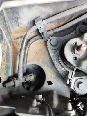 Foto de PUNTA CHASIS DELANTERA RENAULT SCENIC I (JA...) 1.9 dCi Diesel CAT (102 CV / 75 KW)