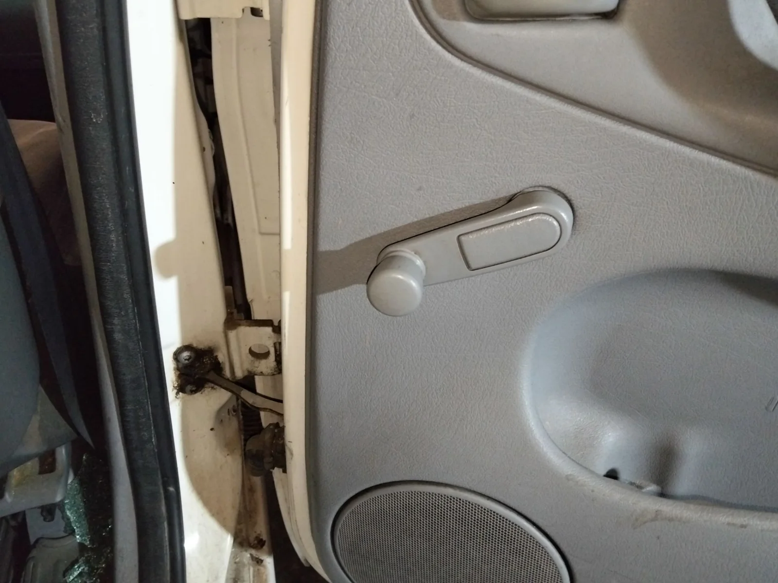 Foto de MANETA ELEVALUNAS TRASERA DERECHA CITROEN XSARA PICASSO