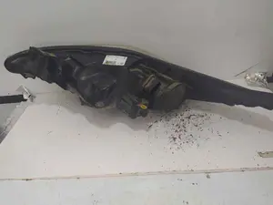 Foto de FARO DERECHO FORD FIESTA (CB1) 1.4 TDCi CAT (68 CV / 50 KW) referencia 247045 foto 2