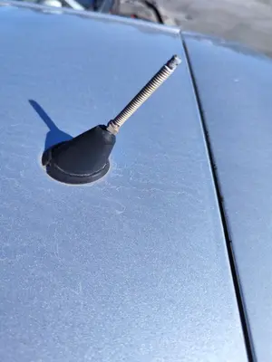 Foto de BASE DE ANTENA VOLKSWAGEN GOLF PLUS V (5M1) 1.9 TDI (105 CV / 77 KW)