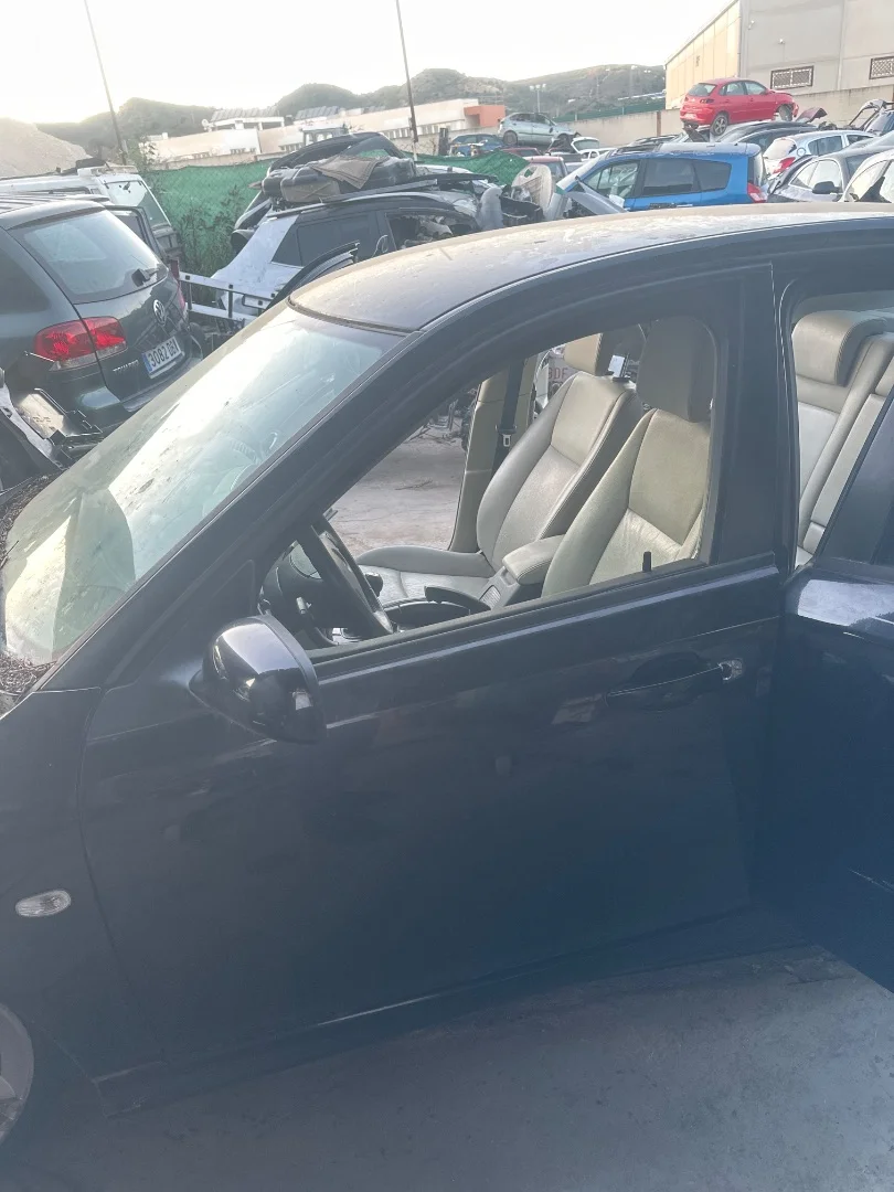 Foto de PUERTA DELANTERA IZQUIERDA SAAB 9-3 BERLINA 1.9 TiD CAT (150 CV / 110 KW)