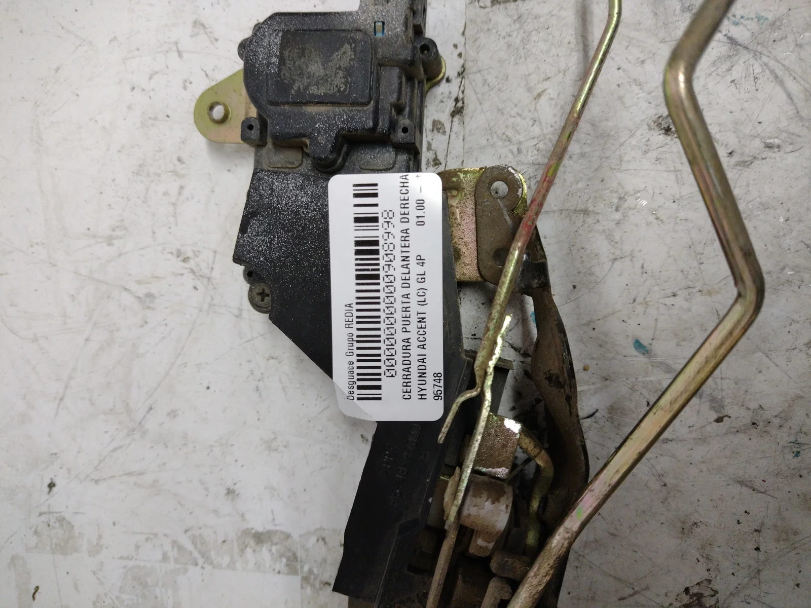 Foto de CERRADURA PUERTA DELANTERA DERECHA HYUNDAI ACCENT (LC) referencia 95748