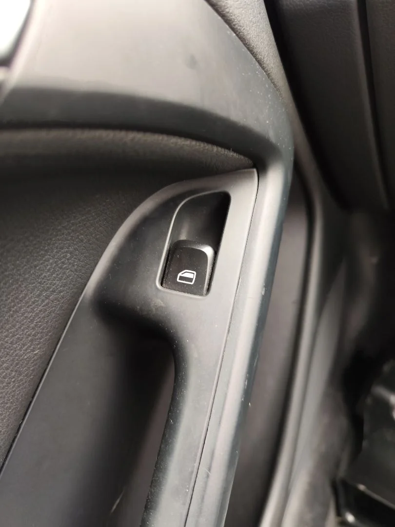 Foto de MANDO ELEVALUNAS DELANTERO IZQUIERDO AUDI A5 COUPE (8T) 2.0 16V TDI (170 CV / 125 KW)