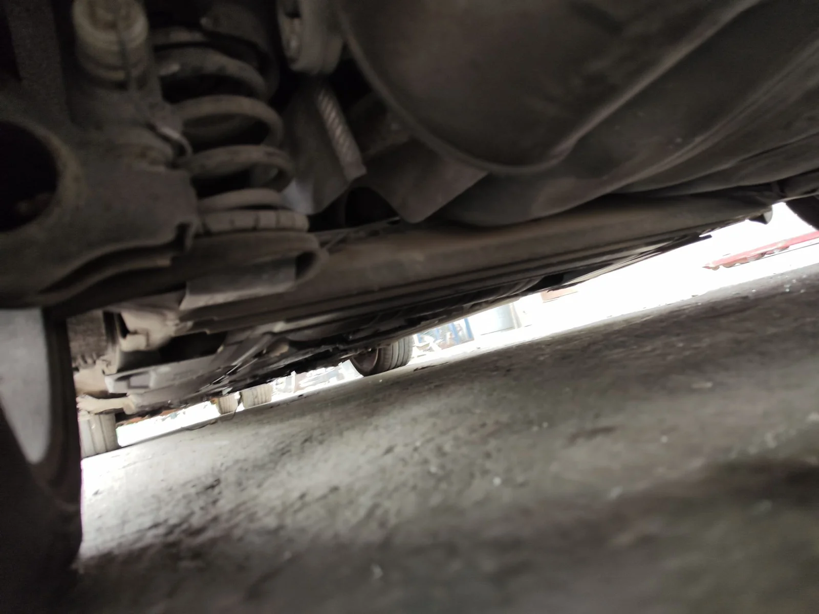 Foto de PUENTE TRASERO AUDI A6 BERLINA (4B2) 2.5 V6 24V TDI (150 CV / 110 KW) referencia 4B0500051H