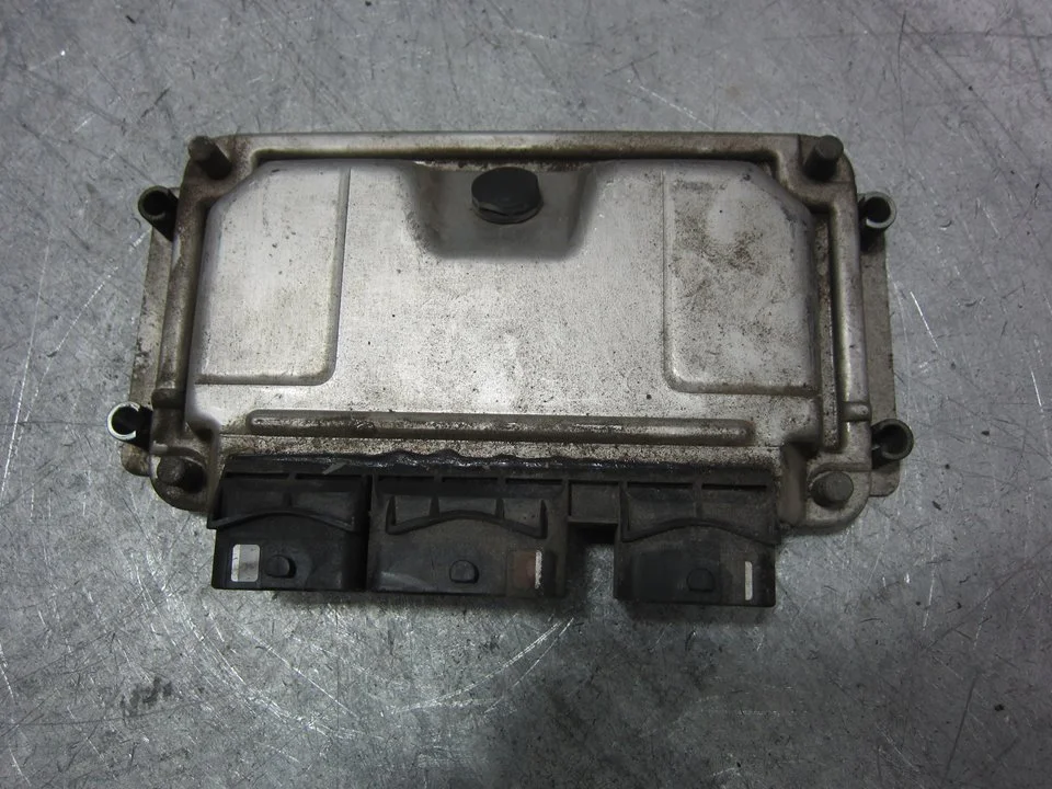 Foto de CENTRALITA MOTOR UCE CITROEN XSARA PICASSO referencia 9648483480