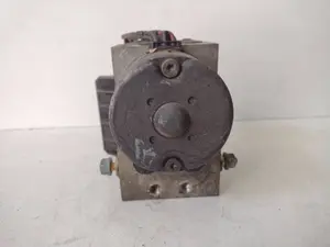 Foto de ABS VOLKSWAGEN PASSAT BERLINA (3B3) 1.9 TDI (131 CV / 96 KW) referencia 0F888B4440 foto 3