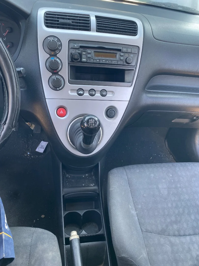 Foto de CONSOLA CENTRAL HONDA CIVIC BERLINA 3 PUERTAS (EP) 1.6 VTEC CAT (D 16 V 1) (110 CV / 81 KW)