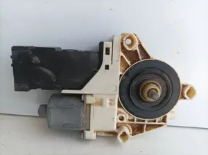 Foto de MOTOR ELEVALUNAS DELANTERO DERECHO PEUGEOT 407 SW referencia 1137328127 foto 2