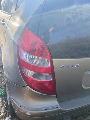 Foto de PILOTO TRASERO IZQUIERDO MERCEDES-BENZ CLASE A (BM 169) 2.0 CDI CAT (109 CV / 80 KW) referencia A169820036464