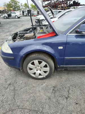 Foto de ALETA DELANTERA IZQUIERDA VOLKSWAGEN PASSAT BERLINA (3B3) 1.9 TDI (131 CV / 96 KW) referencia 3B0821105E