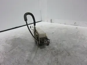 Foto de CERRADURA PUERTA DELANTERA IZQUIERDA RENAULT CLIO II FASE I (B/CB0) 1.9 Diesel (64 CV / 47 KW) referencia 7701045304 foto 4