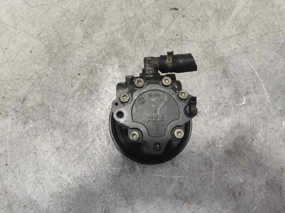 Foto de BOMBA DIRECCION AUDI A4 AVANT (8E) 2.5 V6 24V TDI (163 CV / 120 KW) referencia 4E0145155N