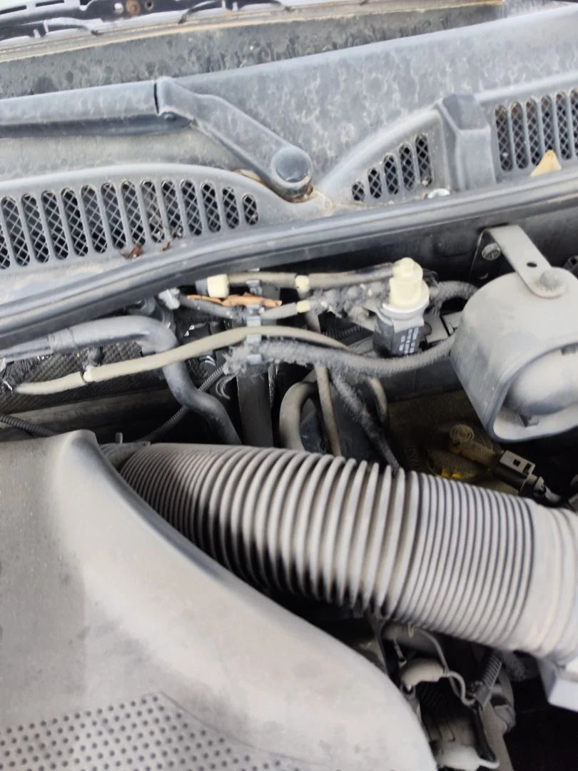 Foto de VALVULA AIRE ADICIONAL AUDI A3 (8L) 1.9 TDI (110 CV / 81 KW) referencia 038145101B