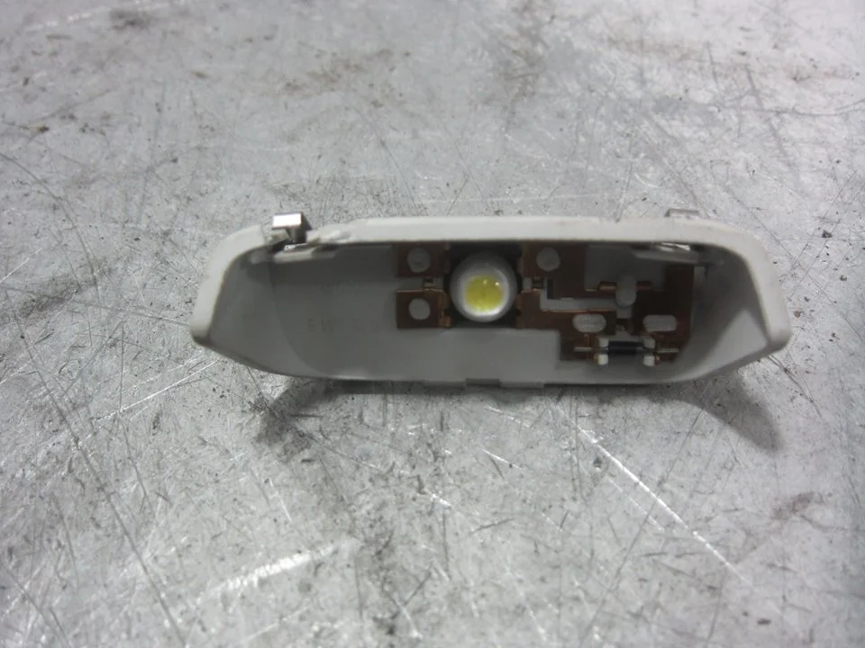 Foto de LUZ INTERIOR PORSCHE CAYENNE (TIPO 92A) 4.8 V8 CAT (400 CV / 294 KW) referencia 1K0947411A