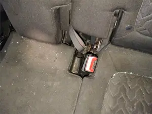 Foto de ENGANCHE CINTURON TRASERO IZQUIERDO OPEL MERIVA B
