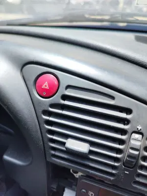 Foto de WARNING CITROEN XSARA BERLINA 1.6 16V CAT (NFU / TU5JP4) (109 CV / 80 KW) referencia 1963770