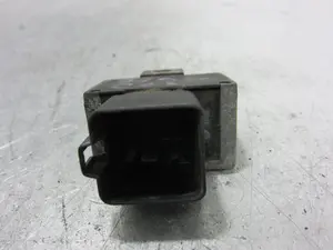 Foto de CAJA PRECALENTAMIENTO RENAULT CLIO III 1.5 dCi Diesel (68 CV / 50 KW) referencia 7700115078 foto 4