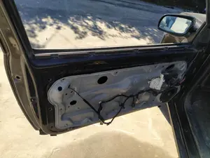 Foto de CERRADURA PUERTA DELANTERA IZQUIERDA VOLKSWAGEN GOLF IV BERLINA (1J1)(10.1997) 1.9 TDI (110 CV / 81 KW) referencia 6X1837013C