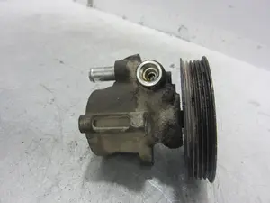 Foto de BOMBA DIRECCION VOLKSWAGEN POLO III BERLINA (6N2) referencia 6N042212154A foto 4