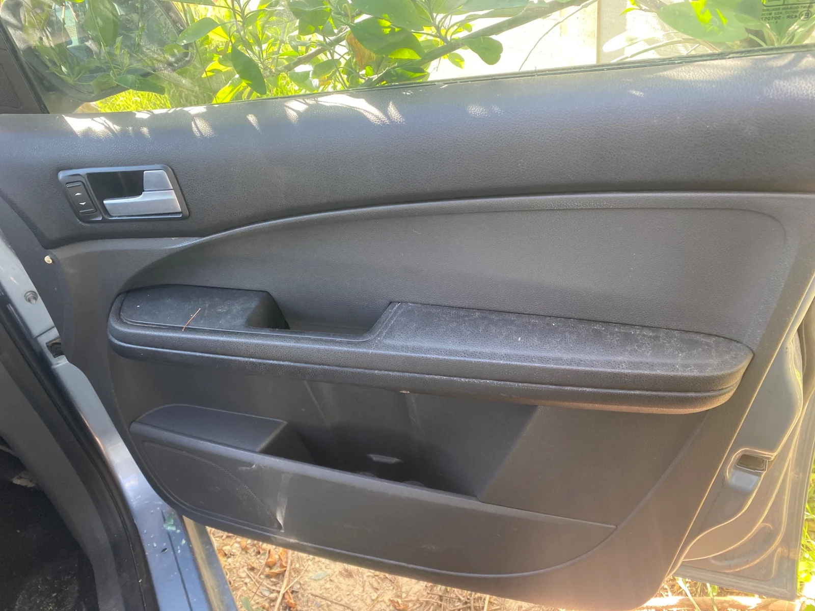 Foto de GUARNECIDO PUERTA DELANTERA DERECHA FORD FOCUS C-MAX (CAP)(2003) 1.6 TDCi CAT (109 CV / 80 KW)
