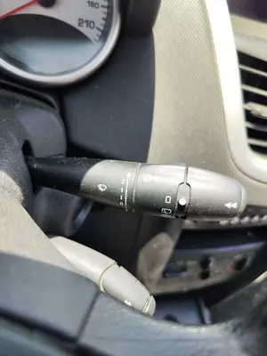Foto de MANDO MULTIFUNCION PEUGEOT 207 1.4 (73 CV / 54 KW) foto 3