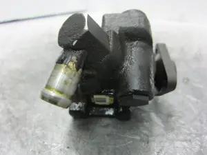 Foto de BOMBA DIRECCION FORD ESCORT BERL./TURNIER 1.6 16V CAT (90 CV / 66 KW) foto 4