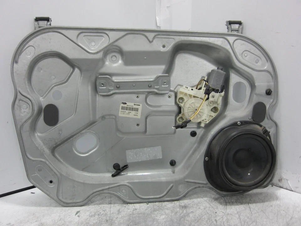Foto de ELEVALUNAS DELANTERO IZQUIERDO FORD FOCUS BERLINA (CB4) 1.6 16V CAT (101 CV / 74 KW) referencia 984570204