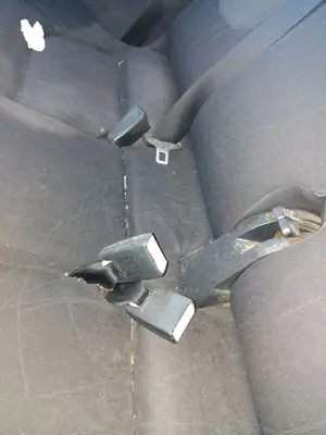 Foto de ENGANCHE CINTURON TRASERO IZQUIERDO SMART FORFOUR 1.5 CDI CAT (68 CV / 50 KW)