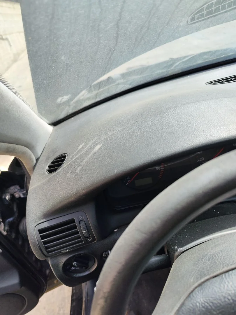 Foto de SALPICADERO VOLKSWAGEN PASSAT VARIANT (3B5) 1.9 TDI (110 CV / 81 KW) referencia 3B1857002ABFKZ