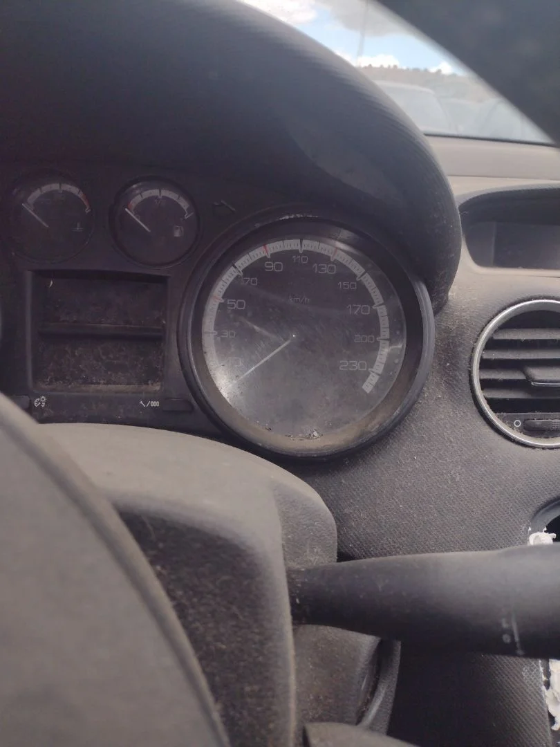 Foto de CUADRO INSTRUMENTOS PEUGEOT 308 1.6 16V HDi (90 CV / 66 KW) referencia 9806132380