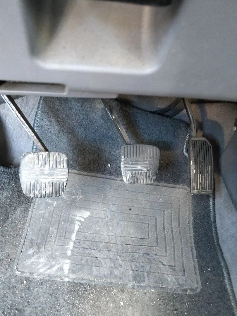 Foto de PEDAL ACELERADOR NISSAN ALMERA TINO (V10M) 1.8 16V CAT (114 CV / 84 KW)