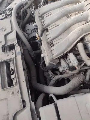 Foto de CONDENSADOR / RADIADOR  AIRE ACONDICIONADO RENAULT MEGANE III BERLINA 5P 2.0 16V (140 CV / 103 KW) referencia 921100001R