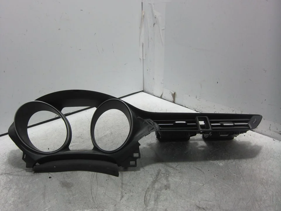 Foto de NO IDENTIFICADO TOYOTA AVENSIS CROSS SPORT (T27) 1.8 16V CAT (147 CV / 108 KW) referencia 09470001