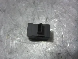 Foto de MANDO ELEVALUNAS TRASERO DERECHO BMW SERIE 3 BERLINA (E46) 3.0 24V Turbodiesel CAT (184 CV / 135 KW) referencia 6902174 foto 2