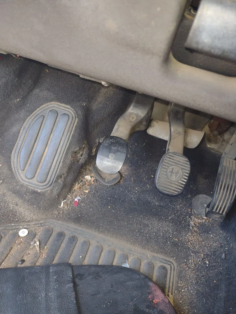 Foto de PEDAL EMBRAGUE ALFA ROMEO GT (125) 1.9 JTD (M) 16V CAT (150 CV / 110 KW)