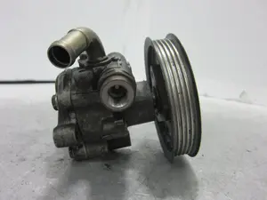 Foto de BOMBA DIRECCION AUDI A3 (8L) referencia 038145255 foto 5