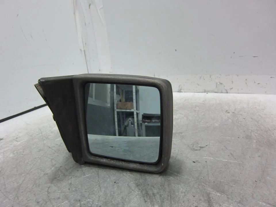 Foto de RETROVISOR DERECHO MERCEDES-BENZ CLASE 124 (BM 124) BERLINA 3.0 CAT (180 CV / 132 KW) referencia 015529