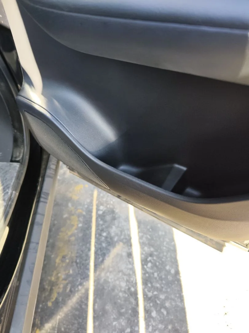 Foto de ELEVALUNAS TRASERO DERECHO JAGUAR F-PACE 3.0 V6 Diesel CAT (301 CV / 221 KW) referencia HK8327000AB
