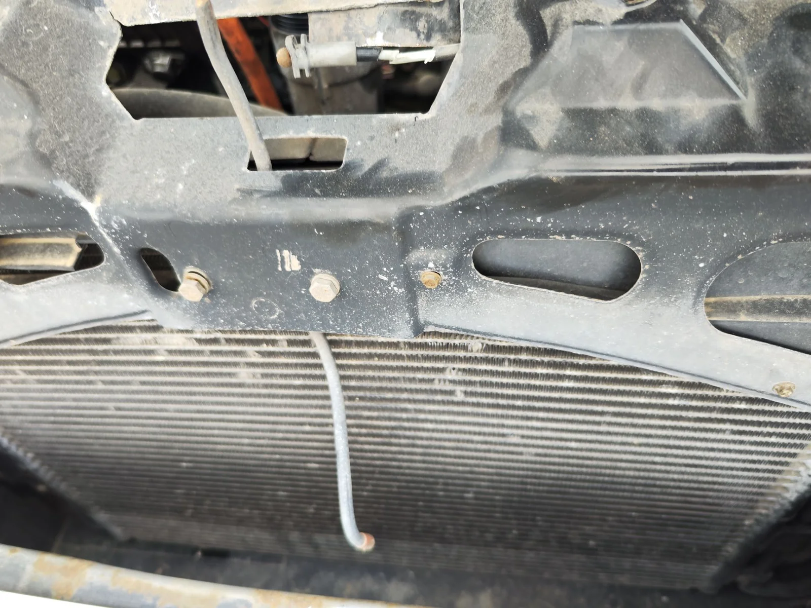 Foto de CONDENSADOR / RADIADOR AIRE ACONDICIONADO SKODA OCTAVIA BERLINA (1U2) 1.9 TDI (90 CV / 66 KW) referencia 1J0820411D