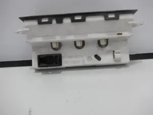 Foto de PANTALLA MULTIFUNCION CITROEN C3 PLURIEL 1.6 16V CAT (NFU / TU5JP4) (109 CV / 80 KW) referencia 9647409477 foto 2