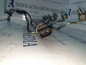 Foto de RAMPA INYECTORA BMW SERIE 7 (F01/F02) referencia 0445216036 foto 2