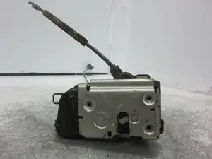 Foto de CERRADURA PUERTA TRASERA DERECHA RENAULT SCENIC III (JZ) 1.6 16V (110 CV / 81 KW) referencia 119332 foto 1