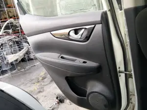 Foto de GUARNECIDO PUERTA TRASERA IZQUIERDA NISSAN QASHQAI (J11E) 1.2 16V CAT (116 CV / 85 KW)