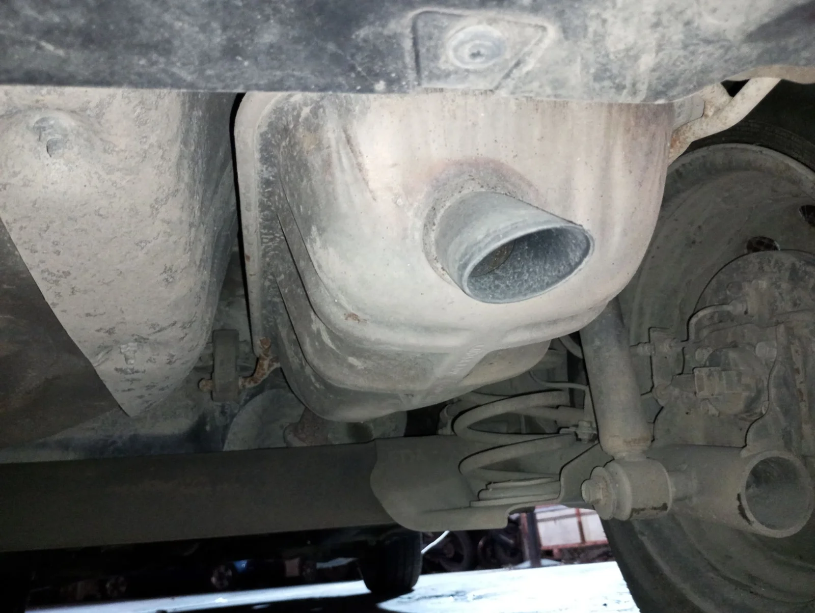 Foto de SILENCIADOR TRASERO KIA PICANTO (SA) 1.1 CAT (65 CV / 48 KW) referencia 2873007100
