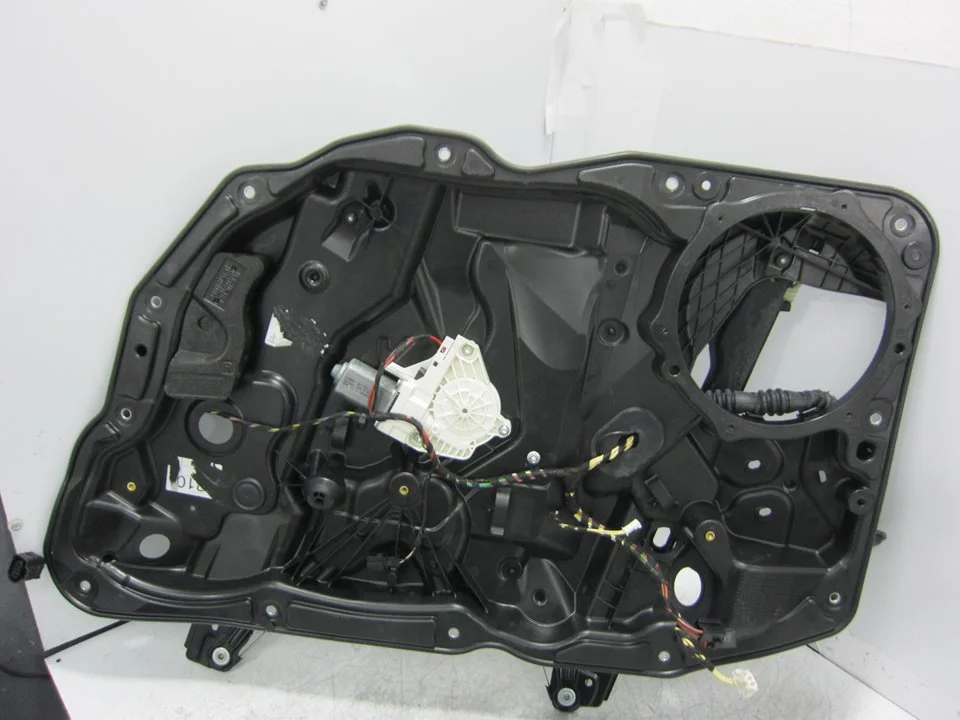 Foto de ELEVALUNAS DELANTERO DERECHO PORSCHE CAYENNE (TIPO 92A) referencia 7P5867220