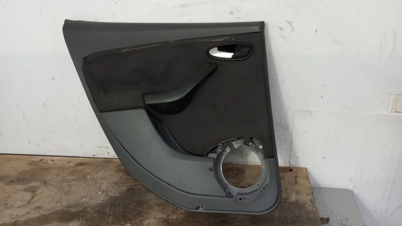 Foto de GUARNECIDO PUERTA TRASERA IZQUIERDA SEAT TOLEDO (5P2) 2.0 TDI (140 CV / 103 KW) referencia 5P0867211E FKZ