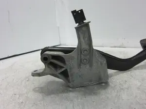 Foto de PEDAL FRENO MERCEDES-BENZ CLS (BM 219) 3.0 CDI CAT (224 CV / 165 KW) referencia A2112900719 foto 4