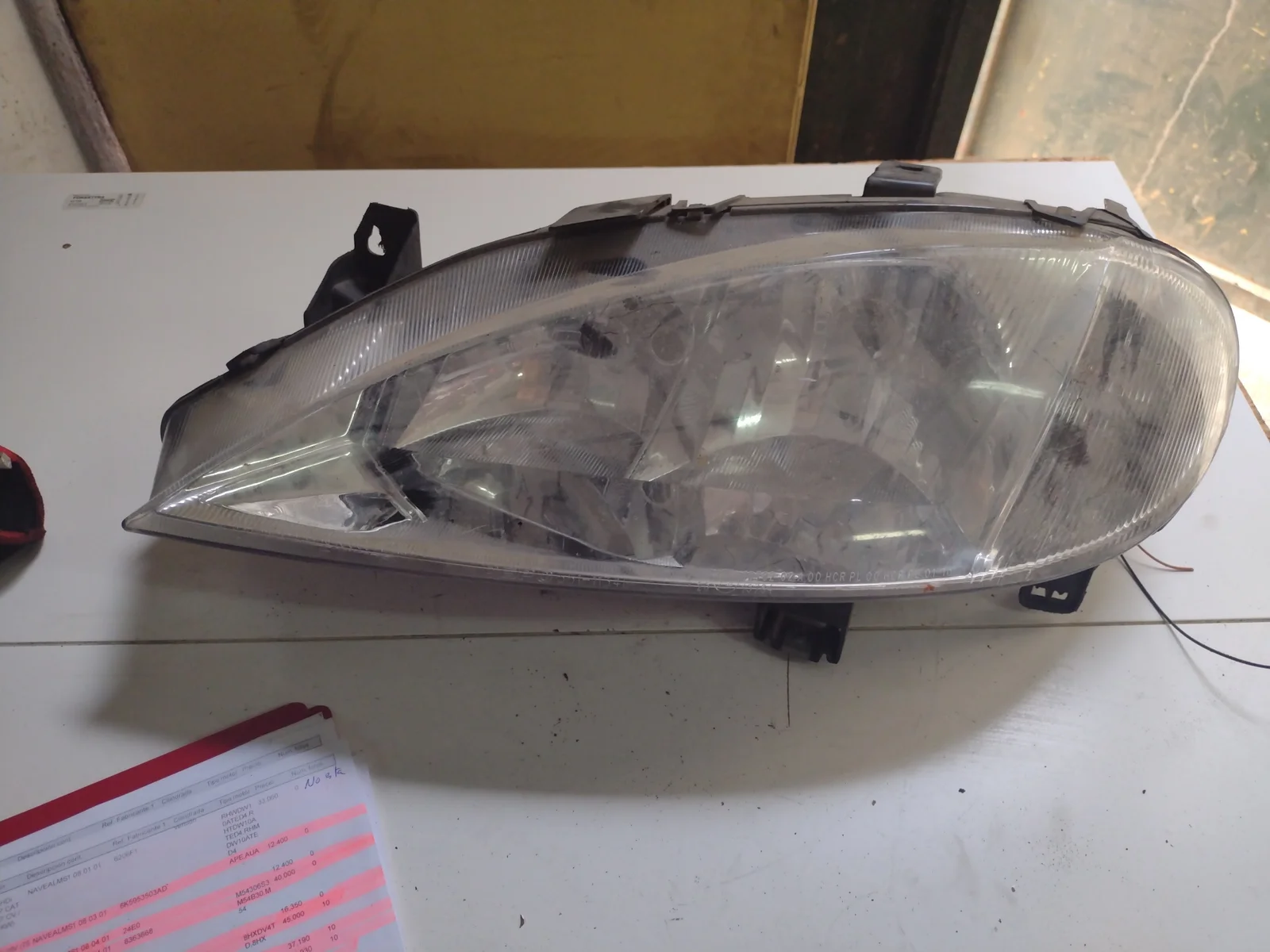 Foto de FARO IZQUIERDO RENAULT MEGANE I CABRIOLET (EA0) referencia 7701047093