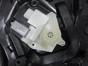 Foto de ELEVALUNAS DELANTERO DERECHO BMW SERIE X3 (G01) 3.0 24V Turbodiesel (265 CV / 195 KW) referencia 748760007 foto 5