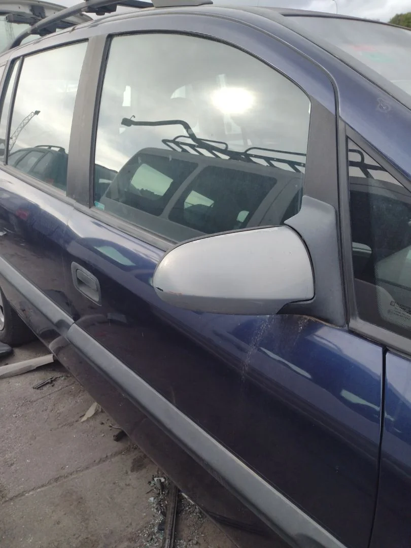 Foto de PUERTA DELANTERA DERECHA OPEL ZAFIRA A 2.0 DTI (101 CV / 74 KW)